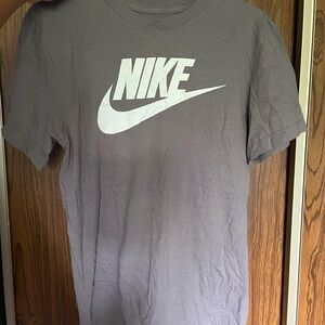 Grey Nike T-shirt
